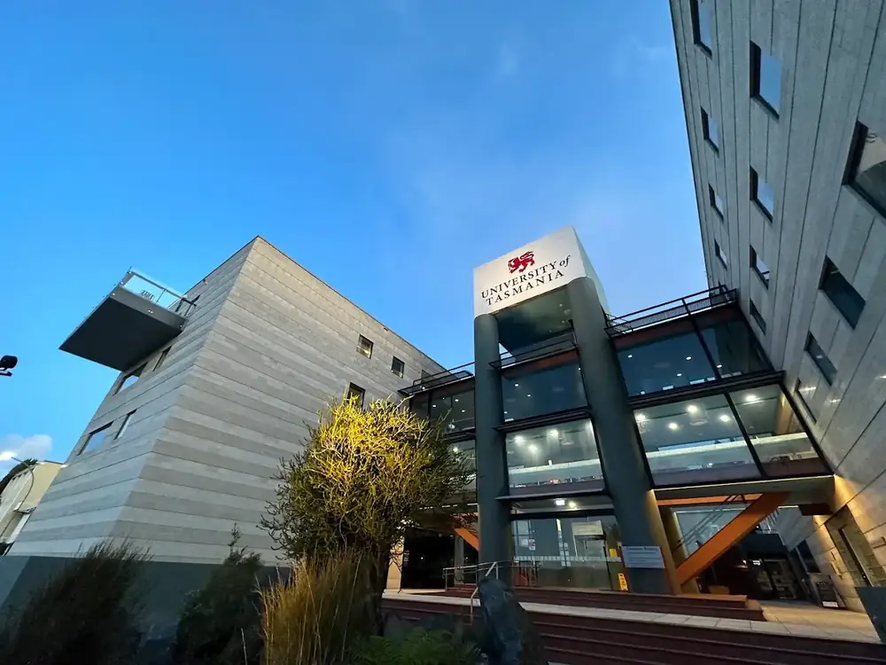 University of Tasmania (UTAS)